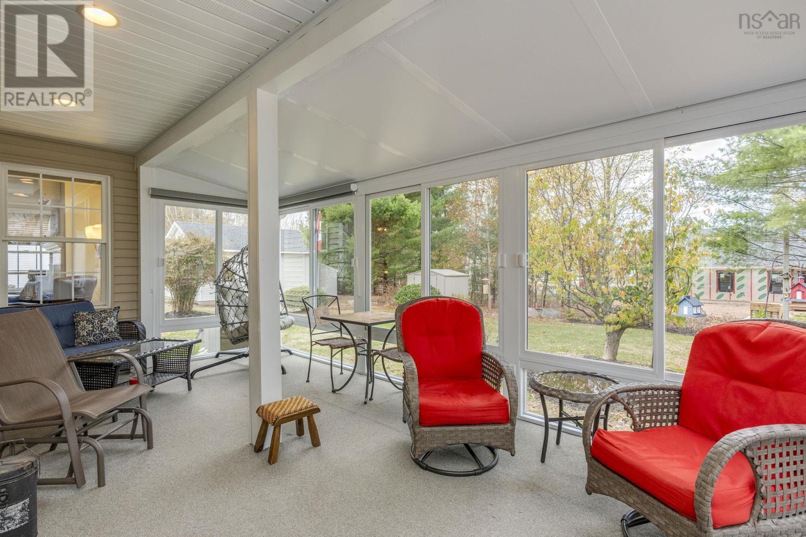 73 Gravenstein Drive - 20
