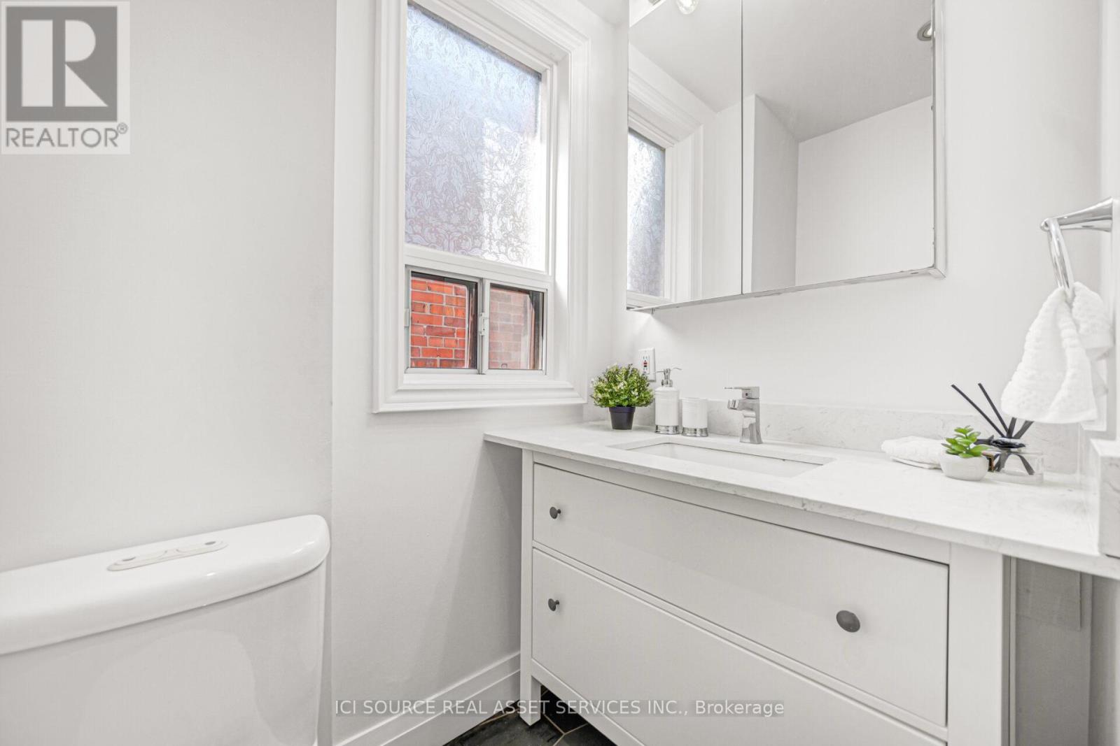 213 LAUGHTON AVENUE - 14