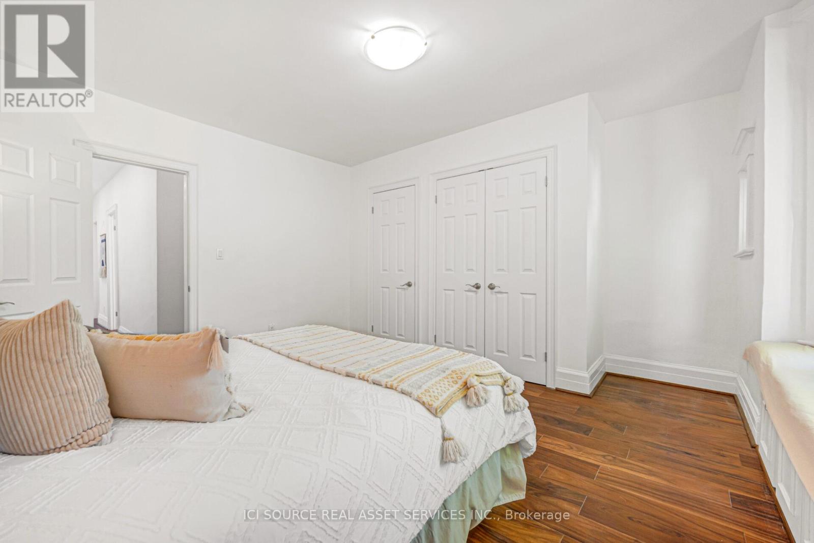 213 LAUGHTON AVENUE - 17