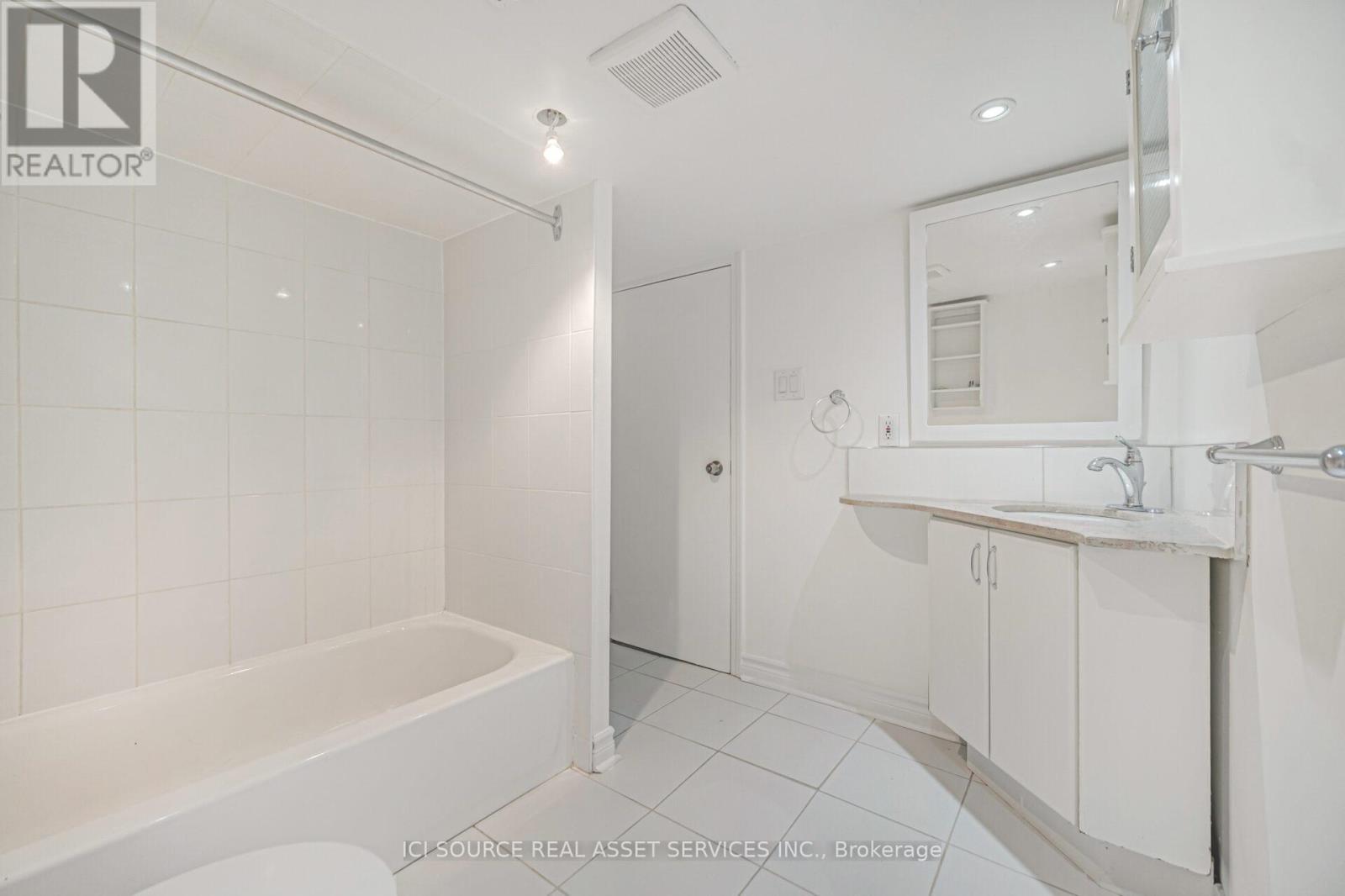 213 LAUGHTON AVENUE - 22