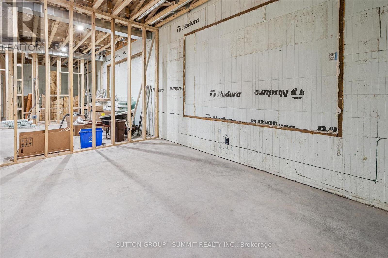227 HOOD ROAD - 32