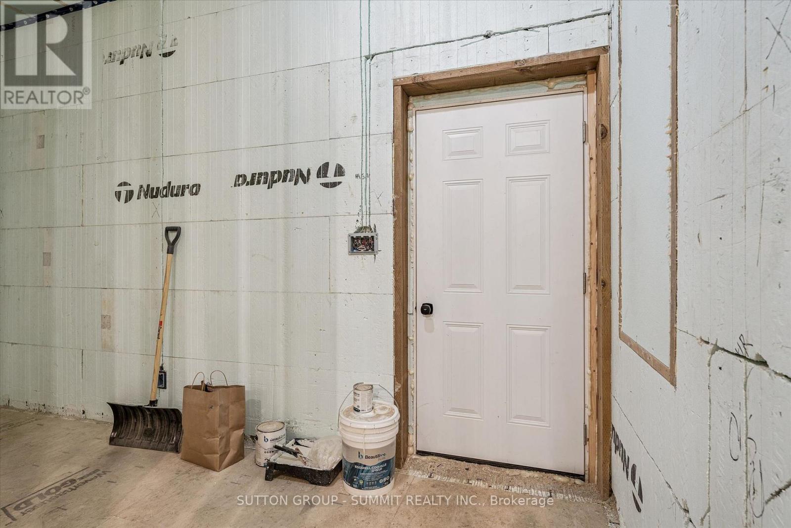 227 HOOD ROAD - 24