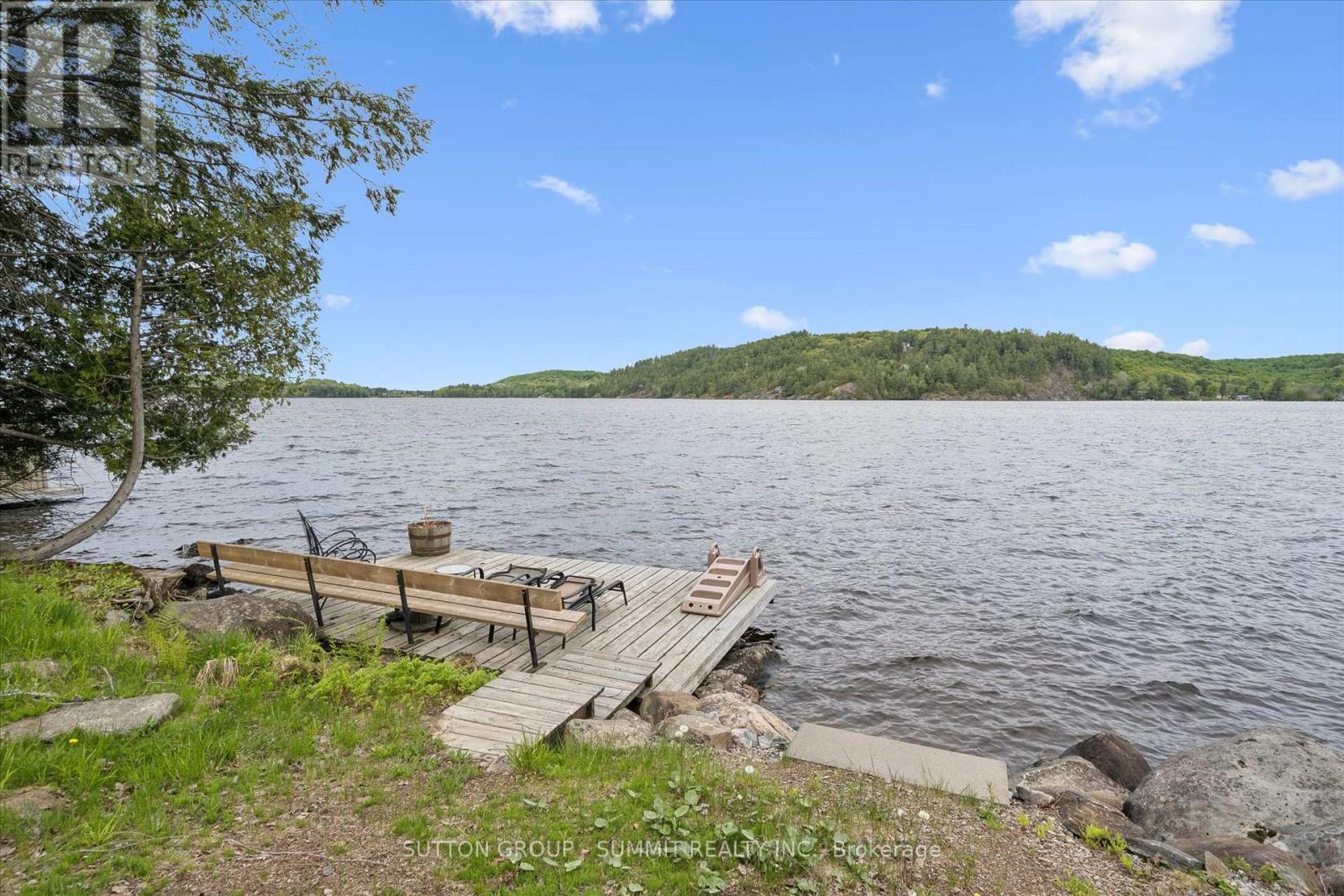 227 HOOD ROAD - 38