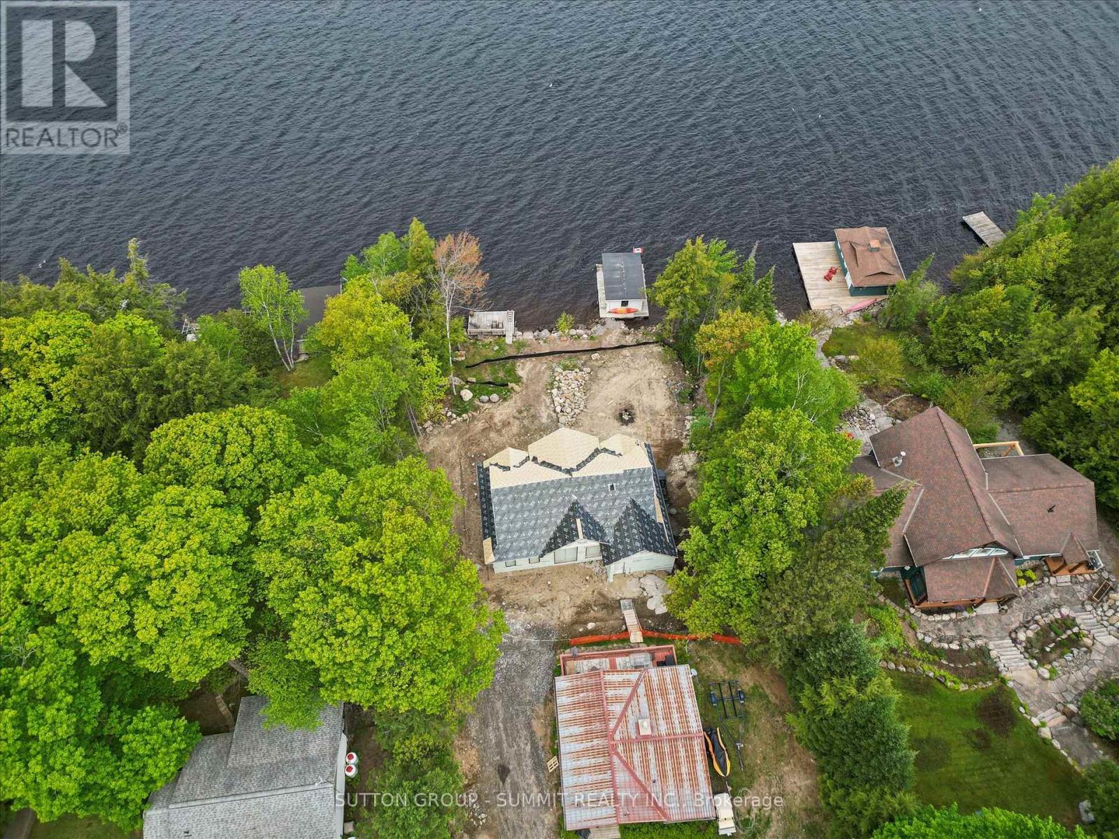 227 HOOD ROAD - 47