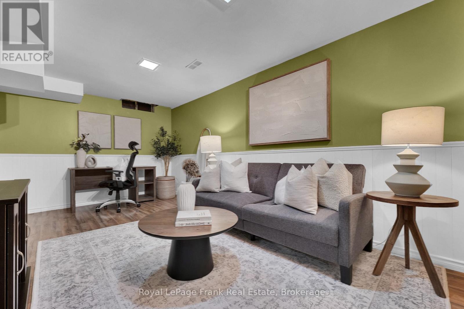 107 YORKVILLE DRIVE - 15