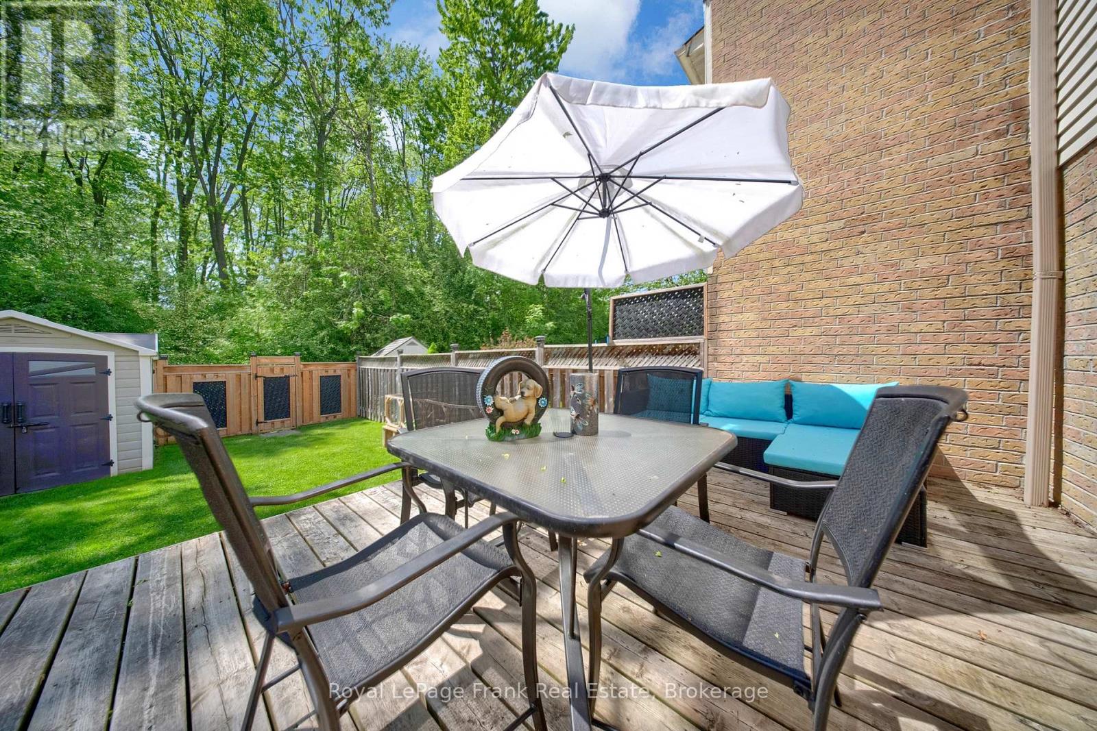 107 YORKVILLE DRIVE - 20