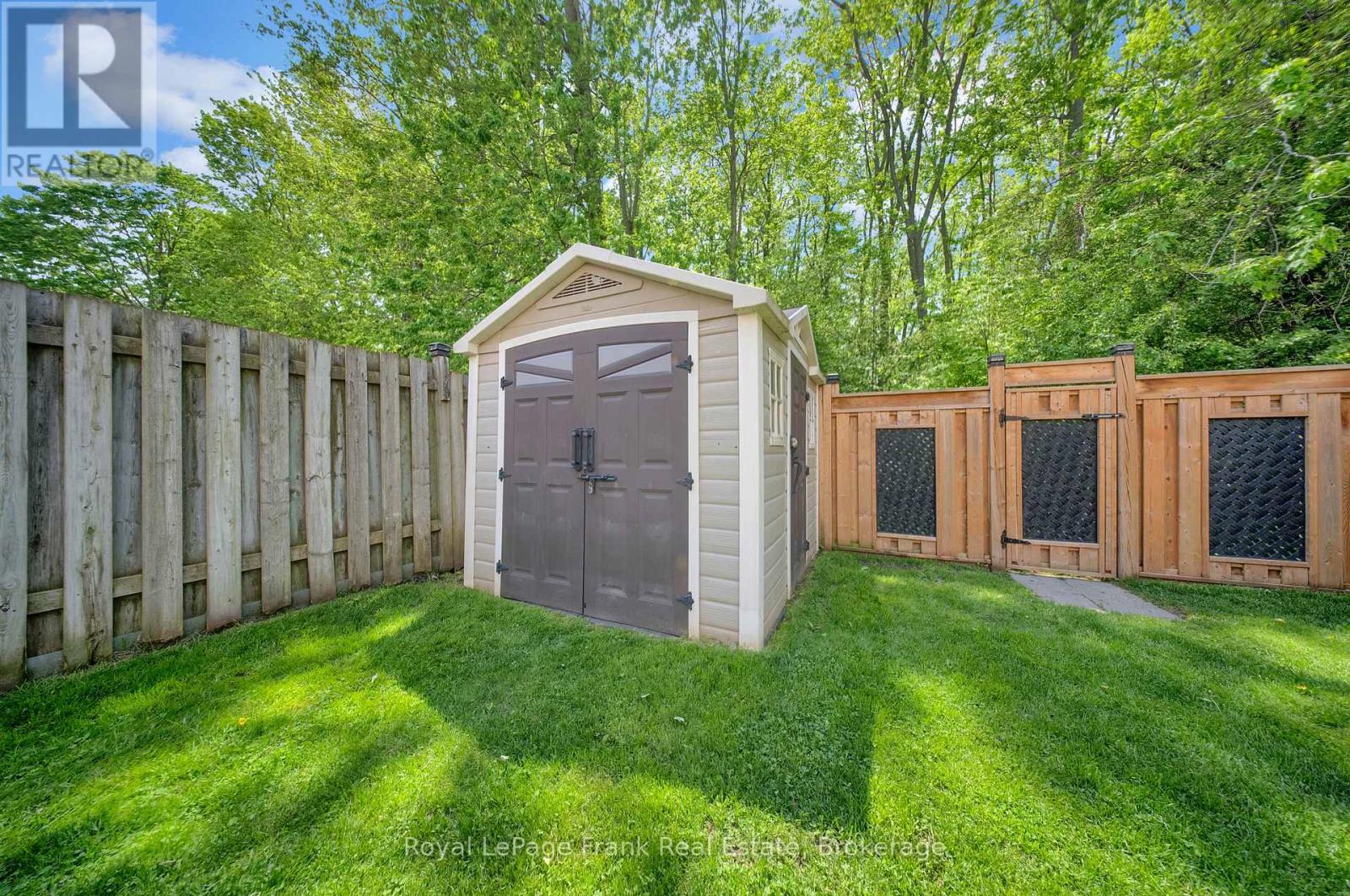 107 YORKVILLE DRIVE - 22