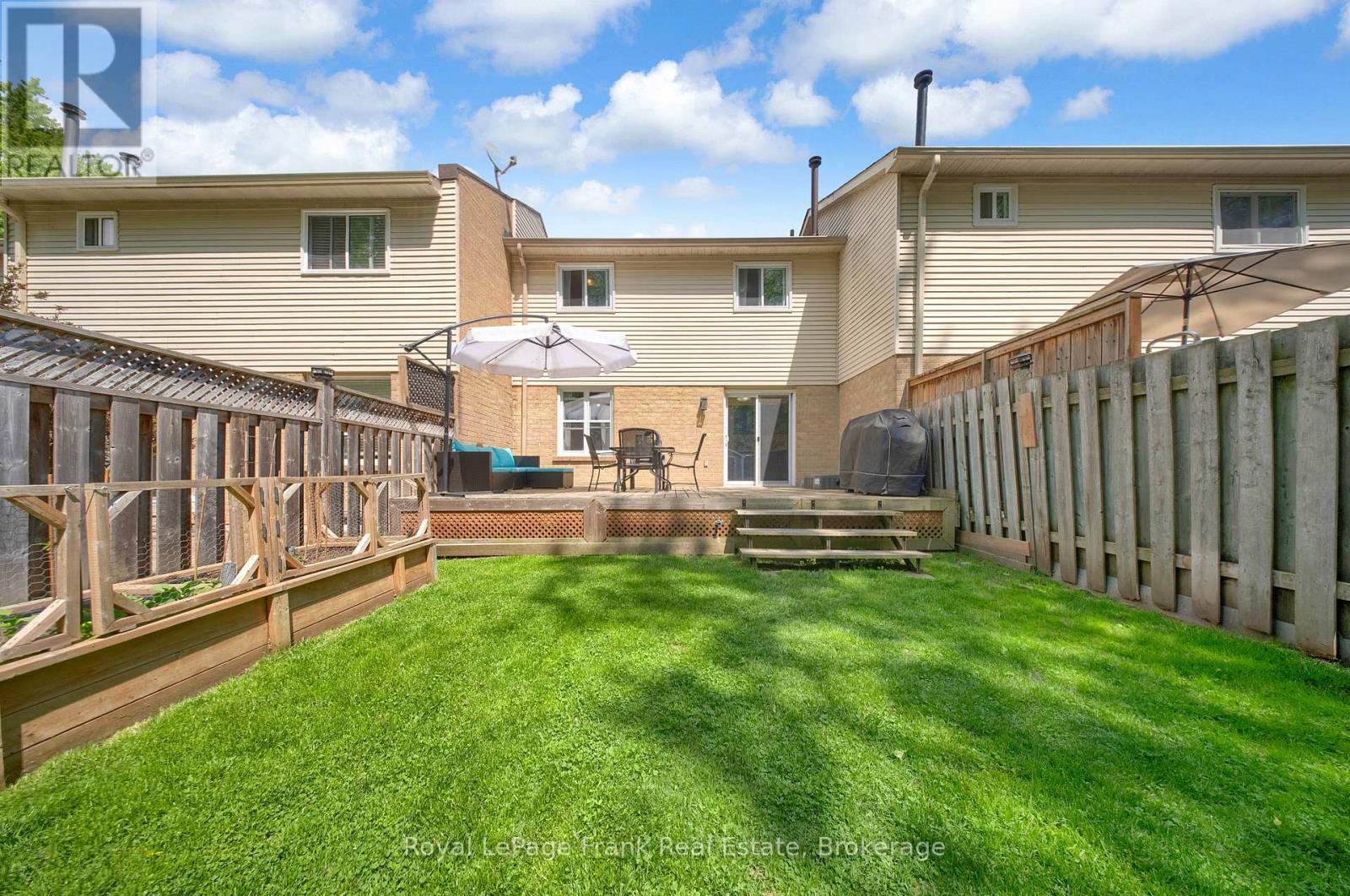 107 YORKVILLE DRIVE - 23