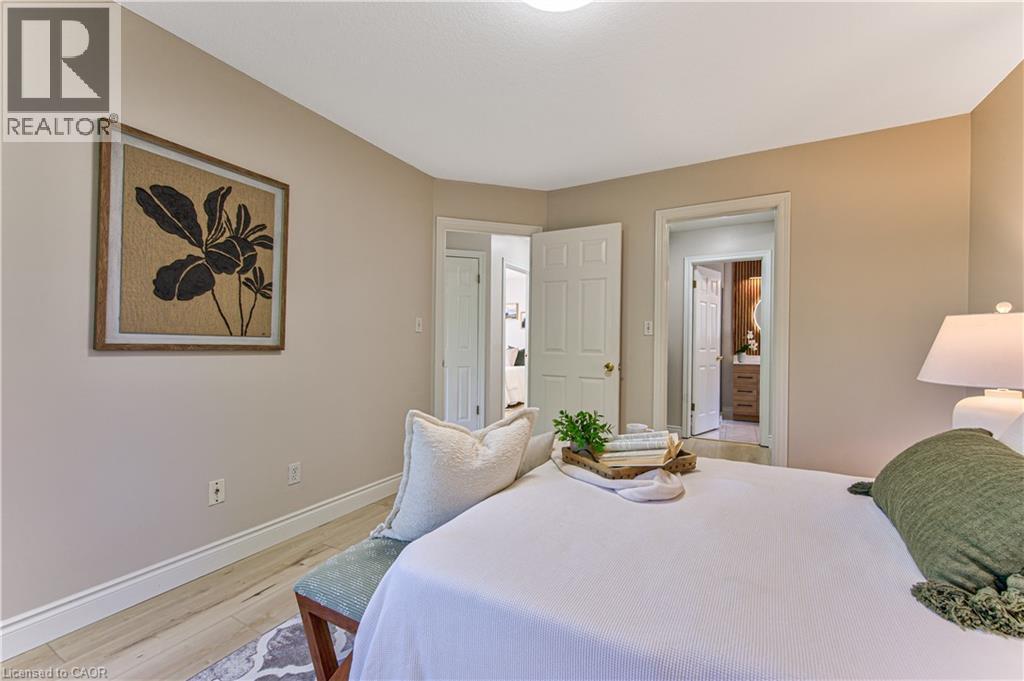 223 BUTTERCUP Court - 21