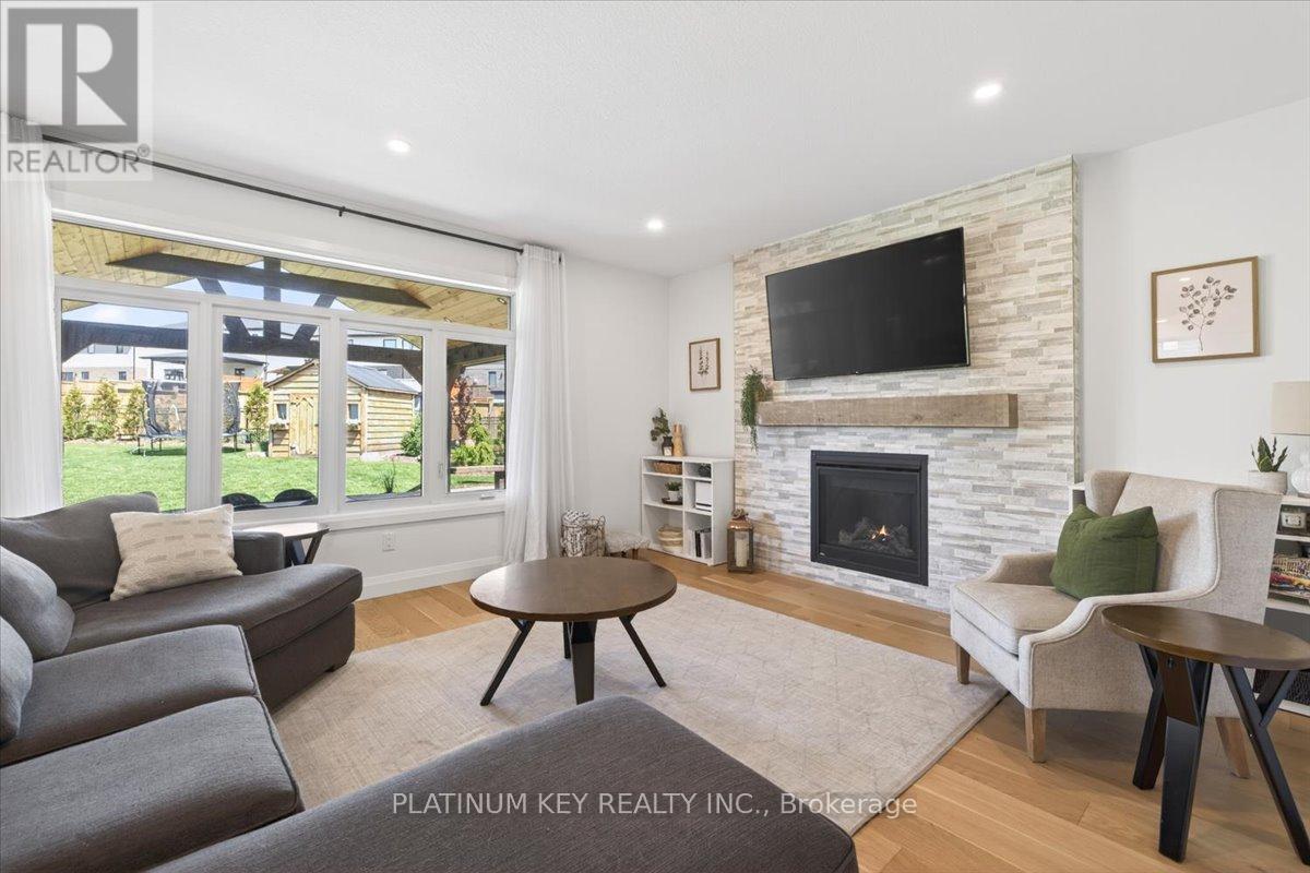 136 DAVENTRY WAY - 13