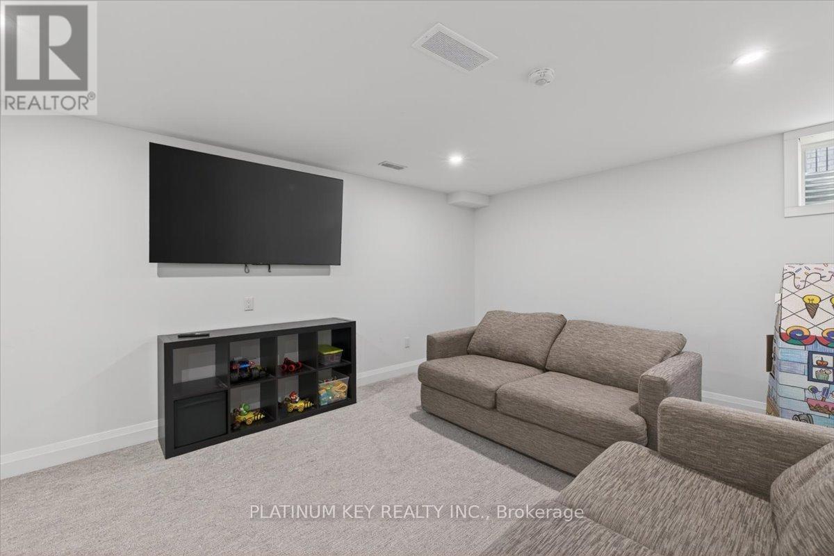136 DAVENTRY WAY - 29