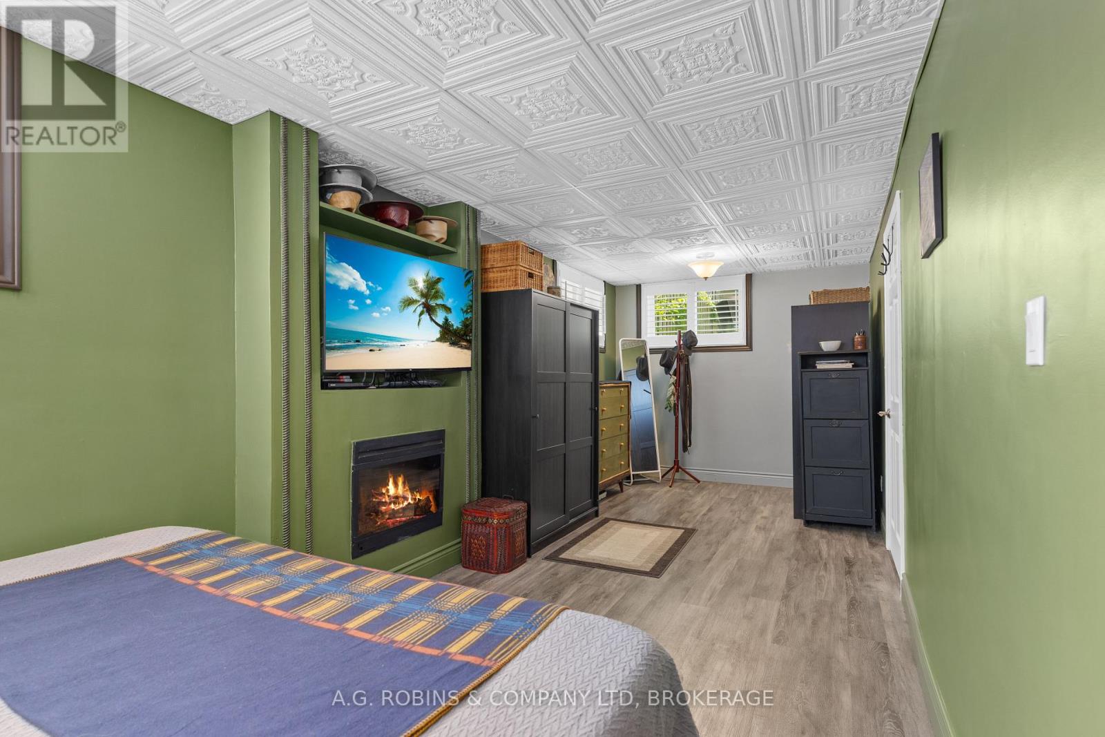 10585 MAPLEWOOD DRIVE - 24