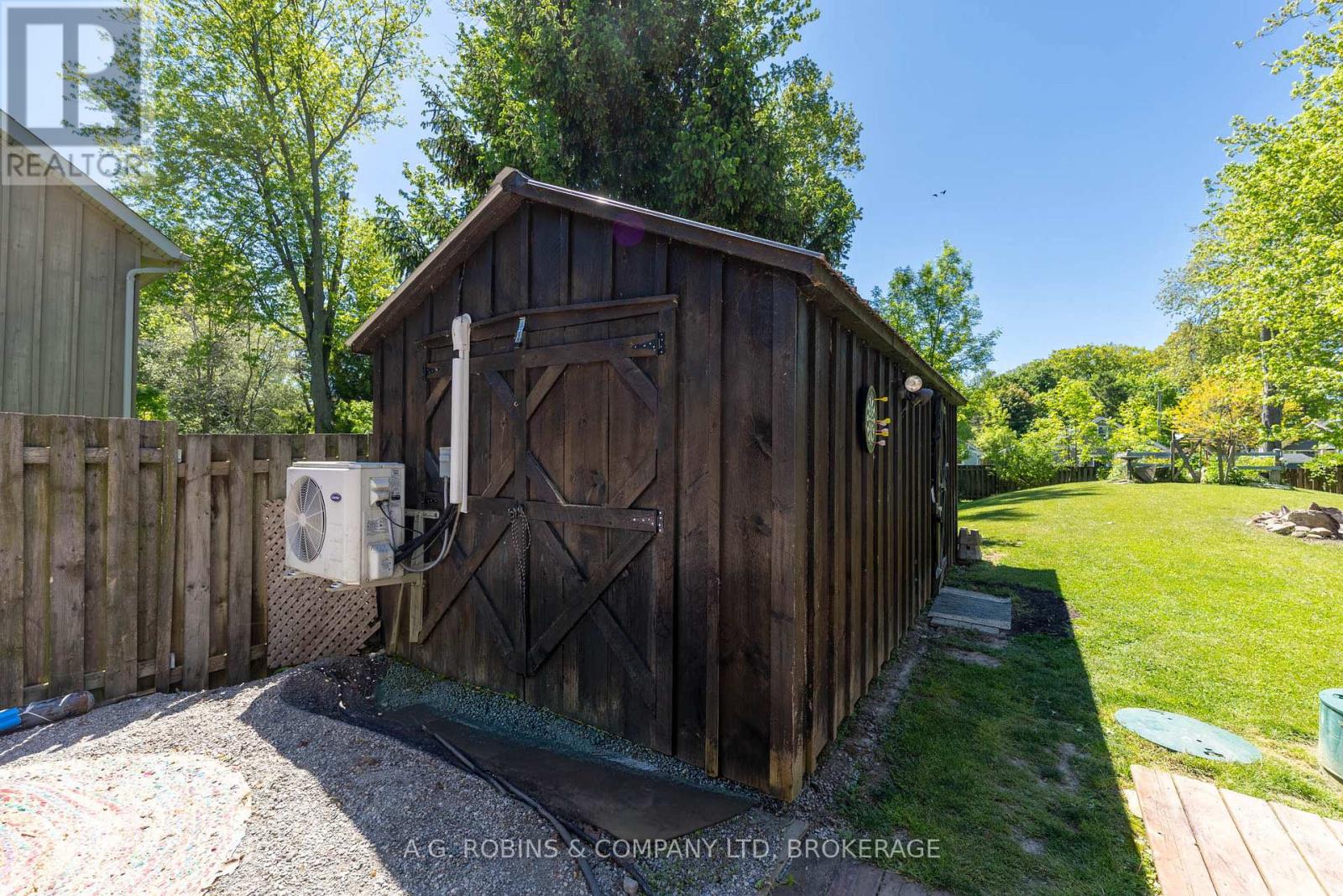 10585 MAPLEWOOD DRIVE - 31