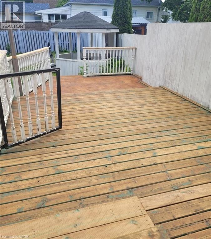 153 ARNOLD Street - 24