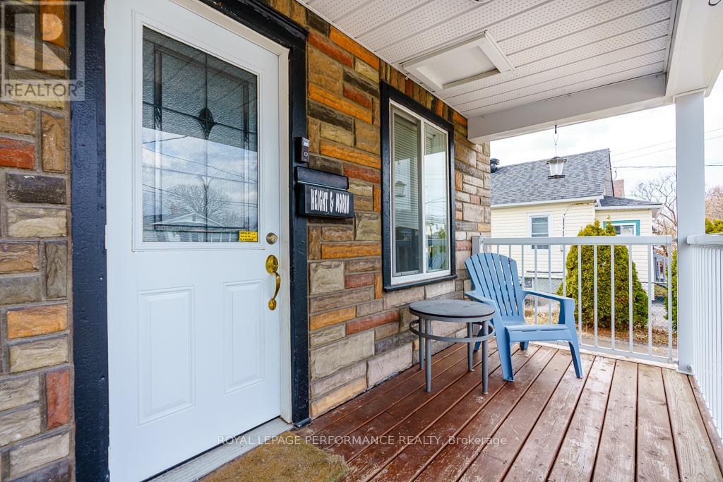 4 LAUBER AVENUE - 4