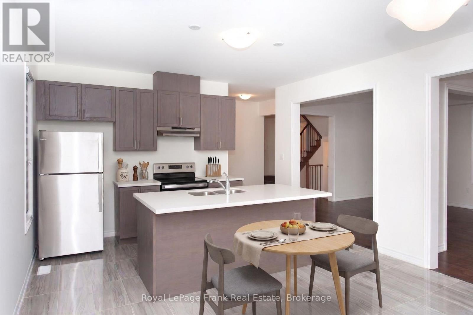5 HENNESSEY CRESCENT