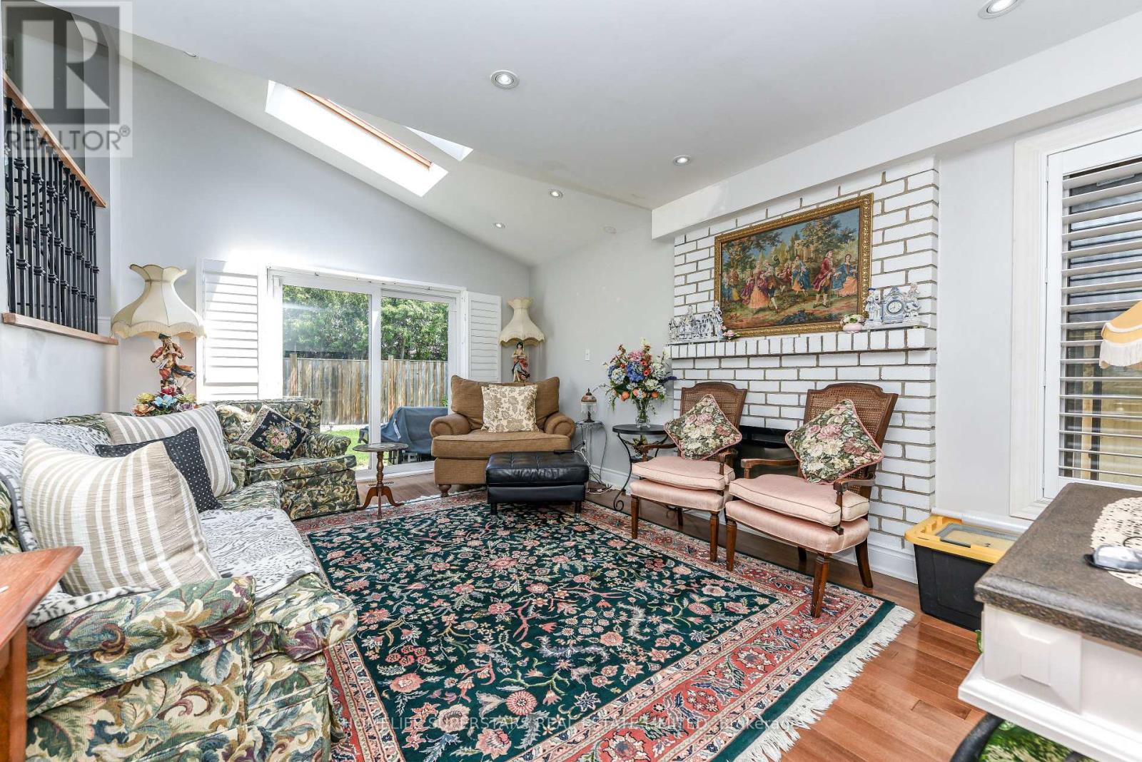 6 FARLEY ROAD - 25