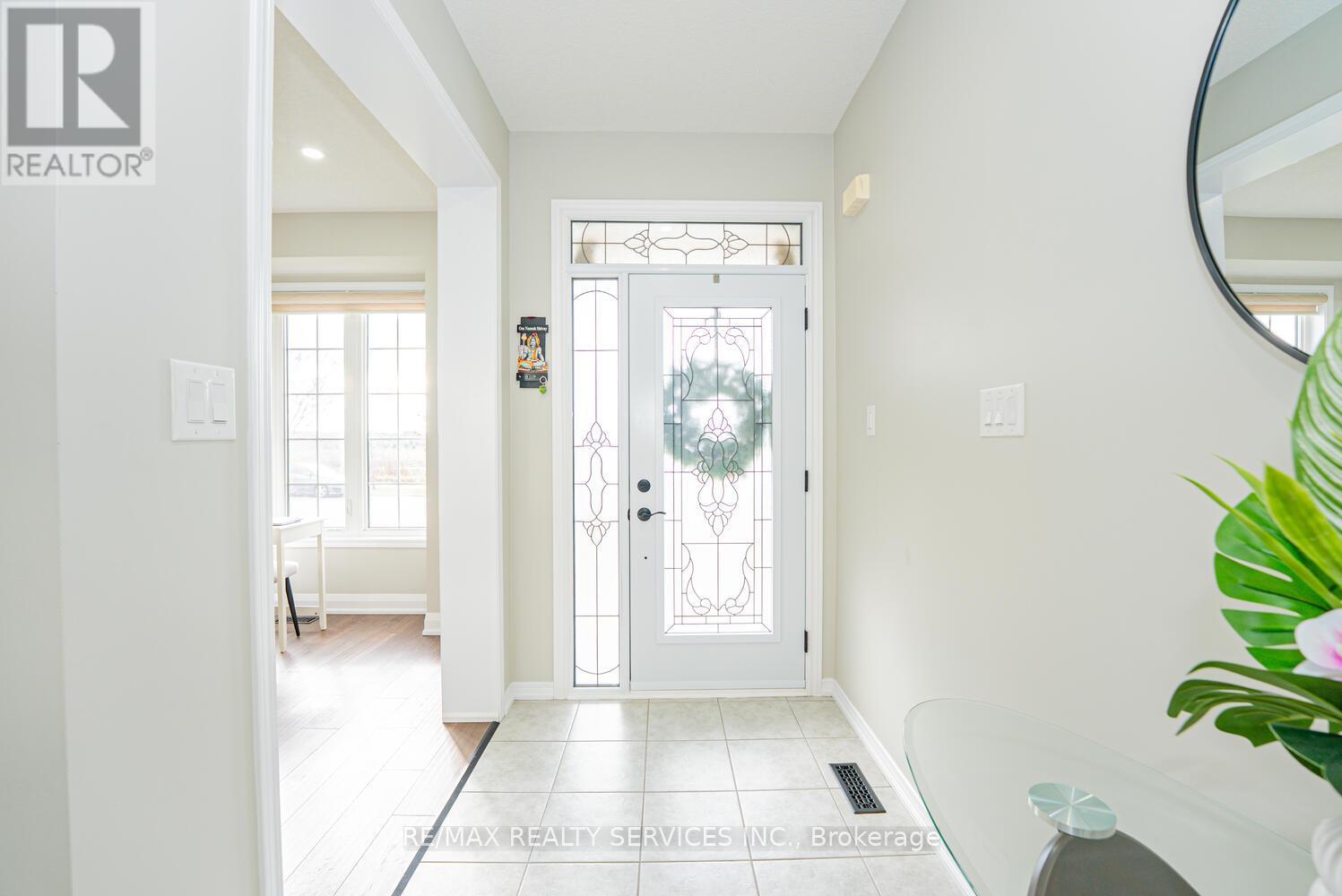 4-bedroom home for sale at 89 POWELL ROAD, Brantford ON · photo 3 of 27