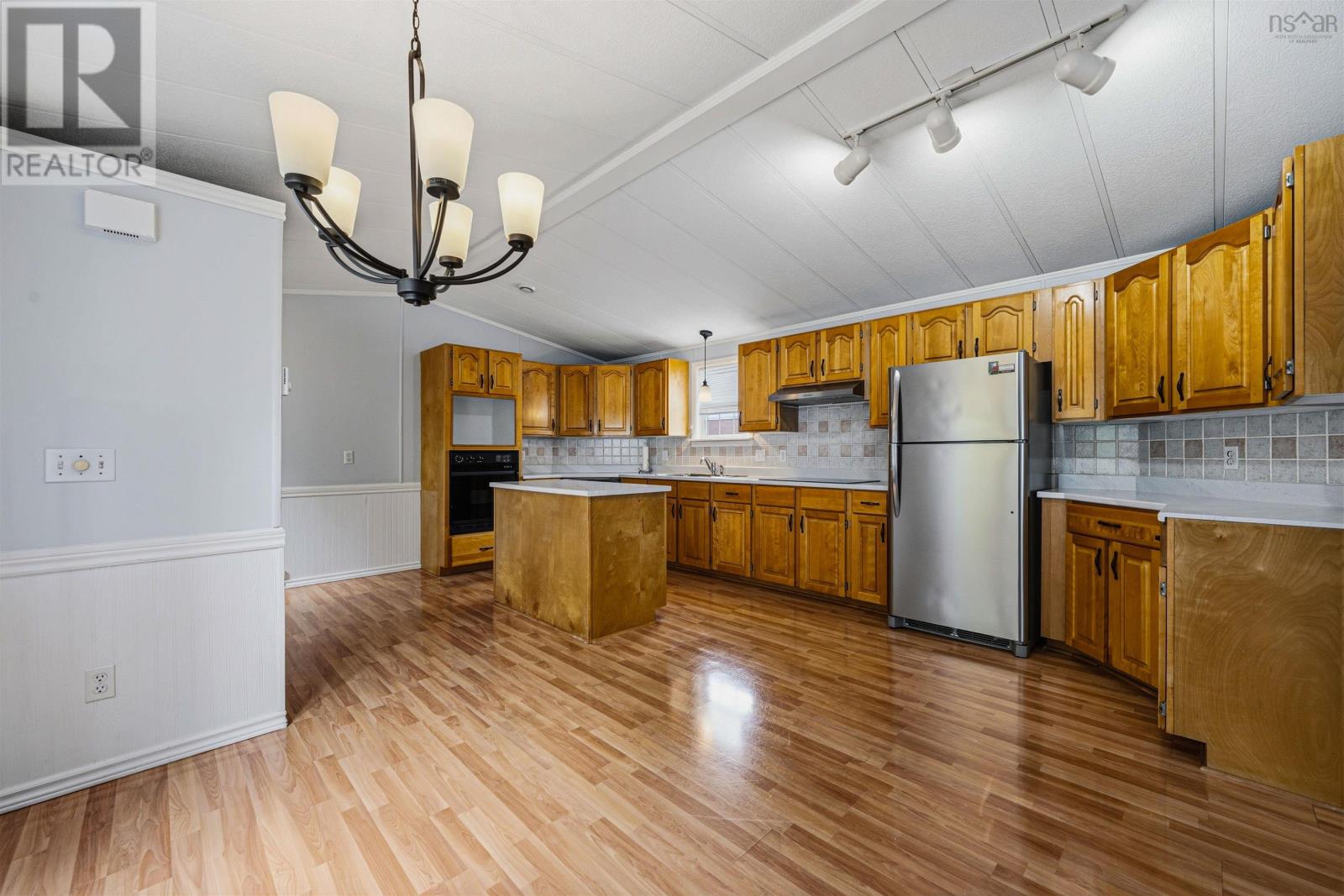 33 Wagner Drive