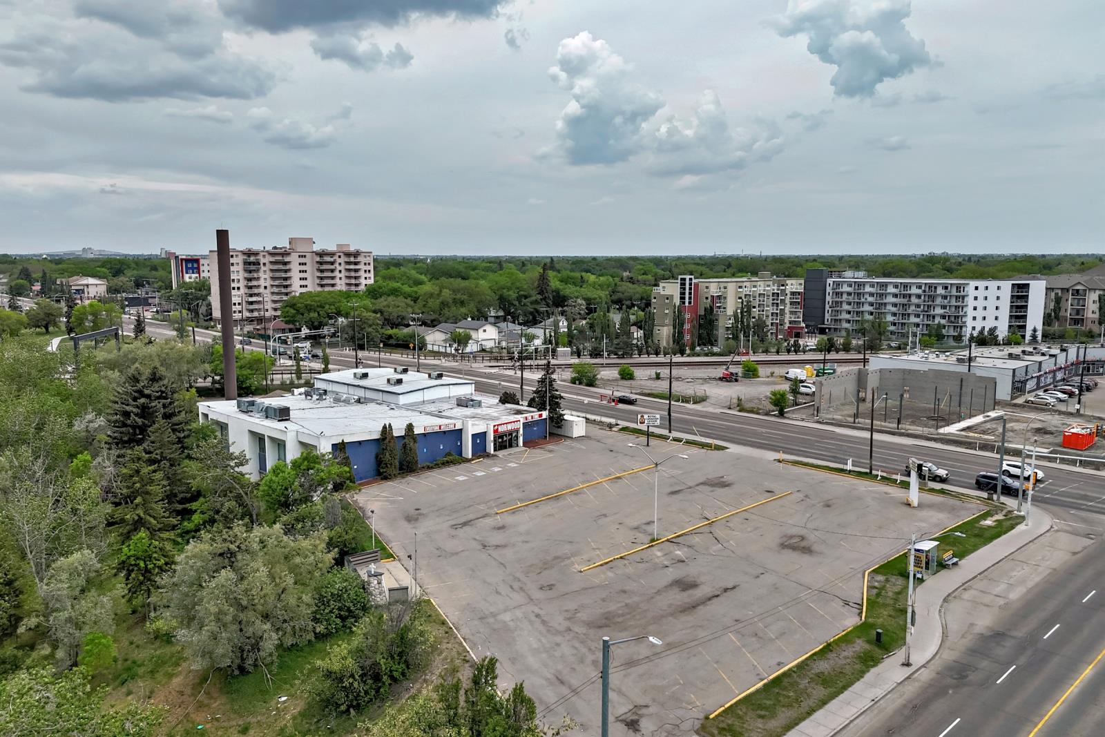11150  82 St NW - photo 4