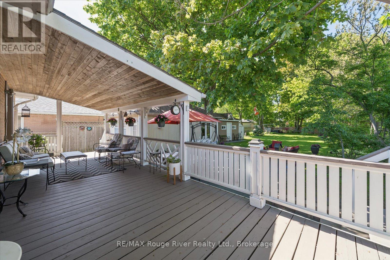 702 GILBERT STREET W - 45