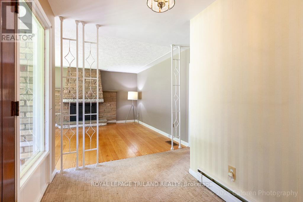 37 DENNIS AVENUE - 10