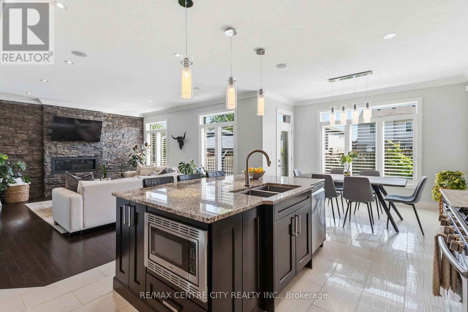 1734 BEAVERBROOK AVENUE - 18