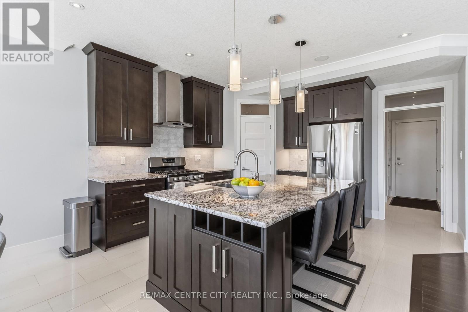 1734 BEAVERBROOK AVENUE - 20