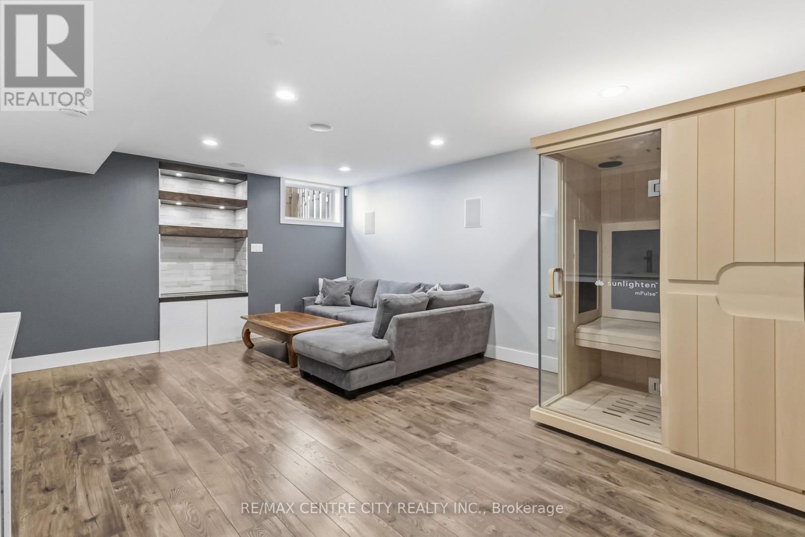1734 BEAVERBROOK AVENUE - 39