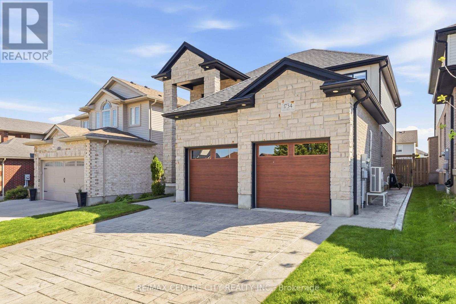 1734 BEAVERBROOK AVENUE - 4