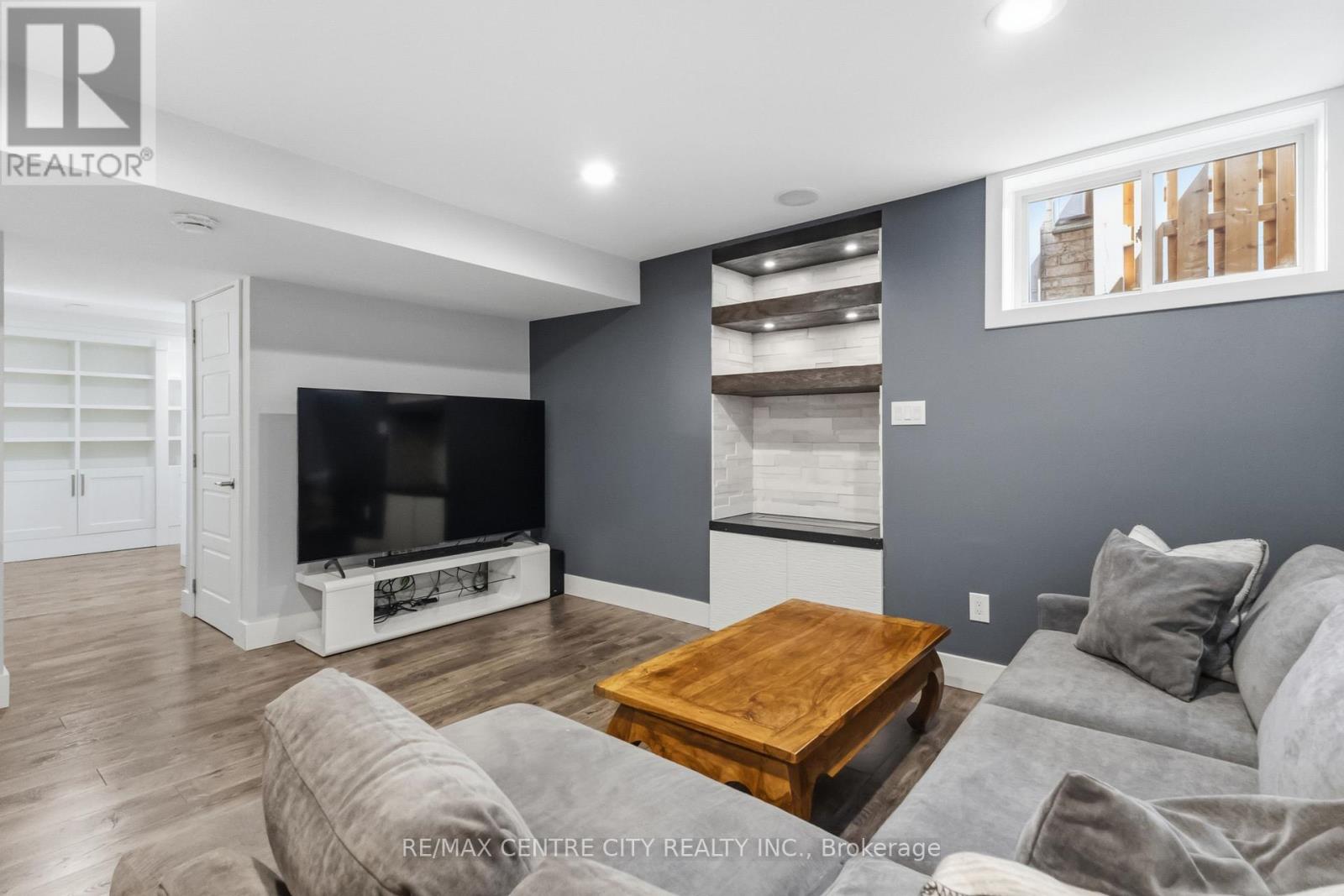 1734 BEAVERBROOK AVENUE - 41