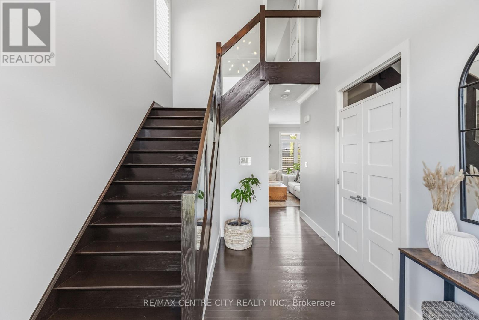 1734 BEAVERBROOK AVENUE - 9