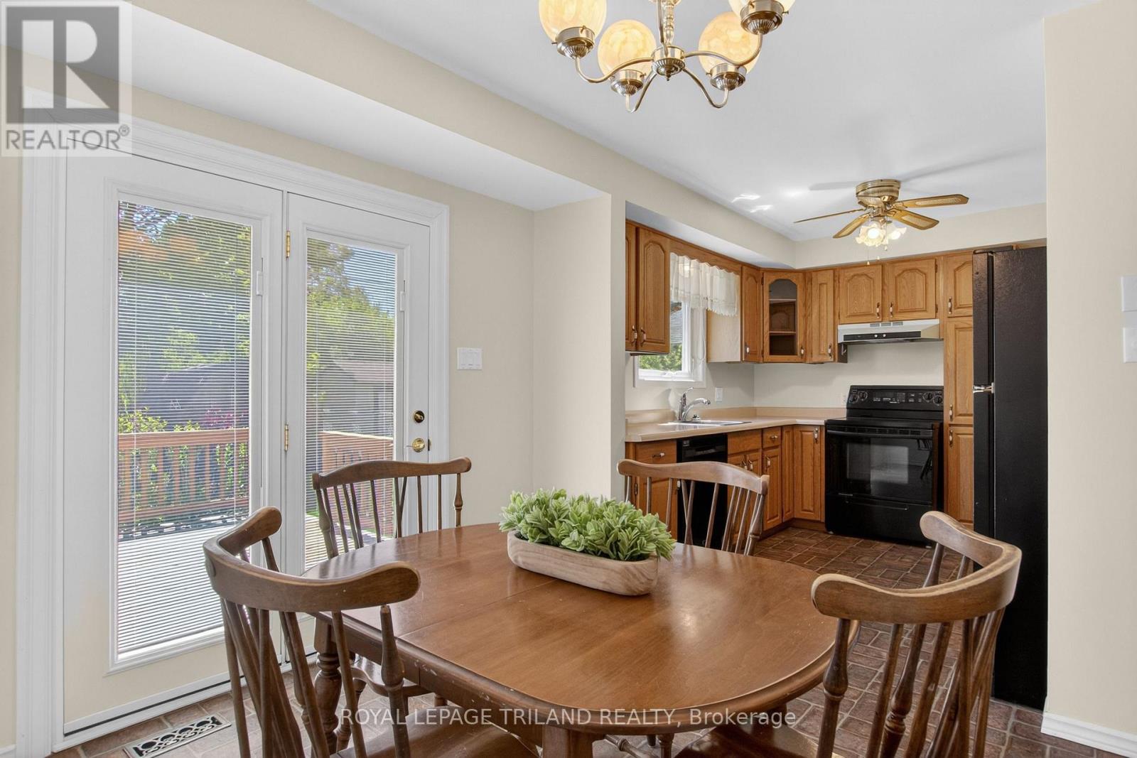 7 THOMPSON AVENUE - 10