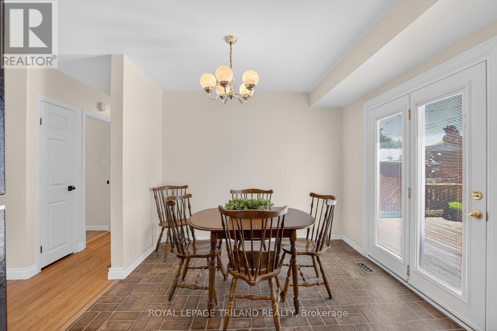 7 THOMPSON AVENUE - 11