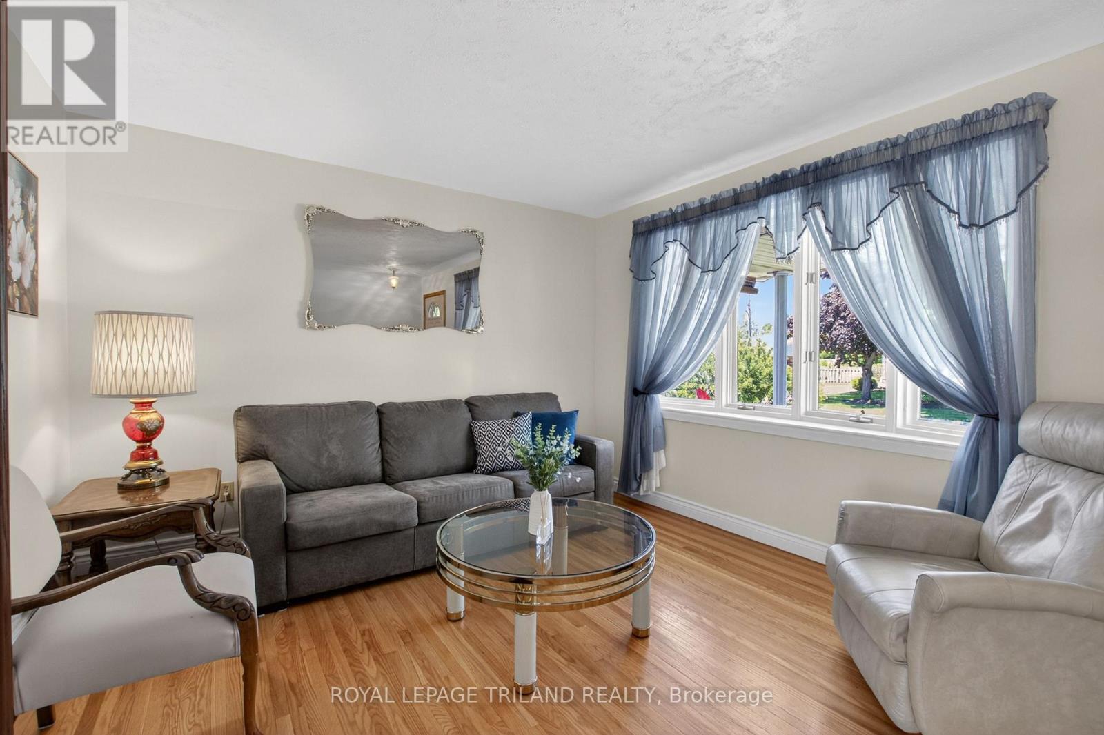 7 THOMPSON AVENUE - 6