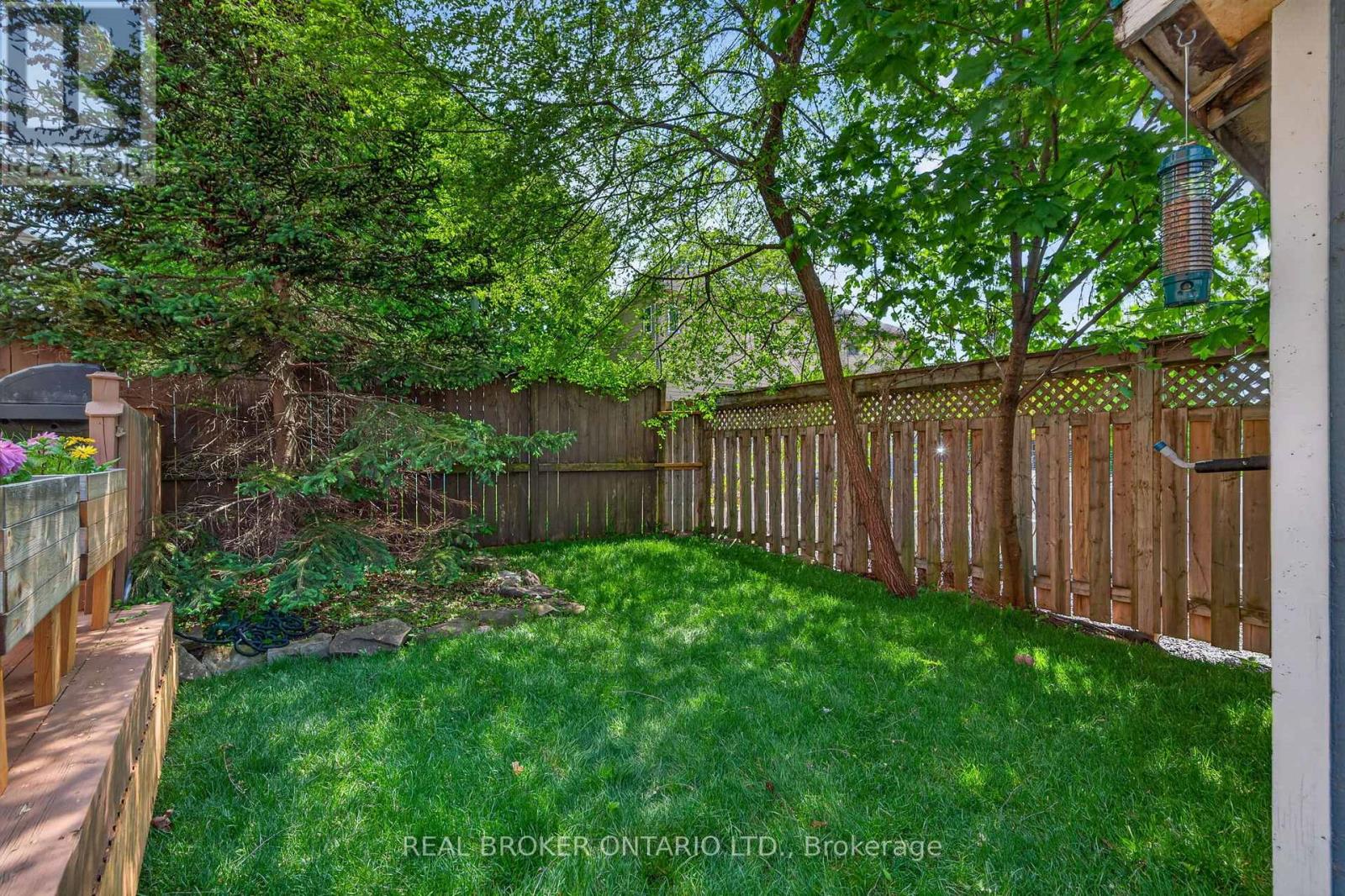 552 CHURCHILL AVENUE N - 46