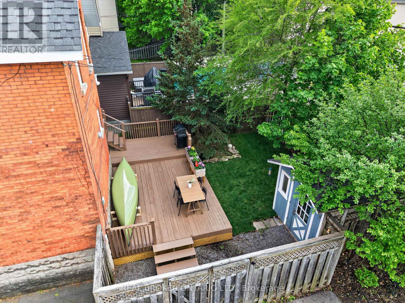 552 CHURCHILL AVENUE N - 47