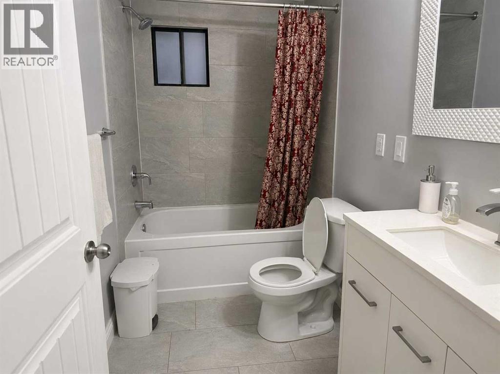 6479 68 Street NE - 10