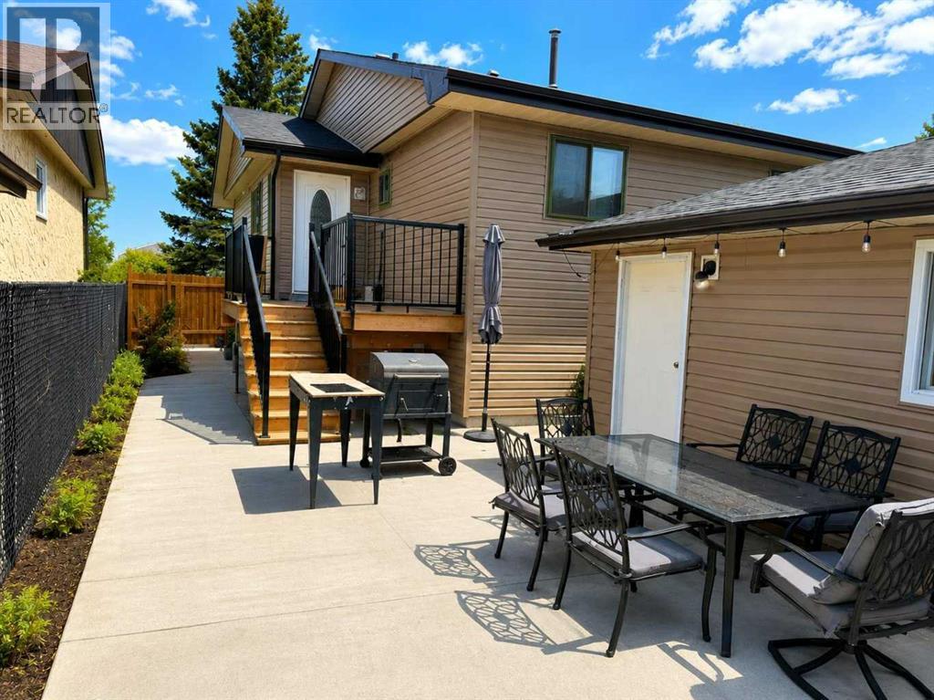 6479 68 Street NE - 11