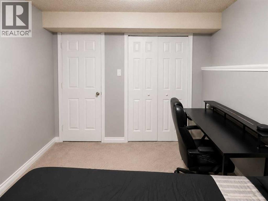 6479 68 Street NE - 13