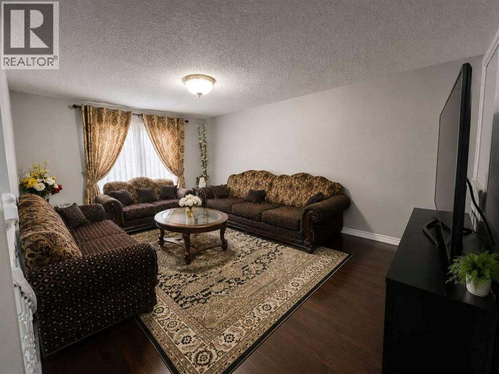 6479 68 Street NE - 4