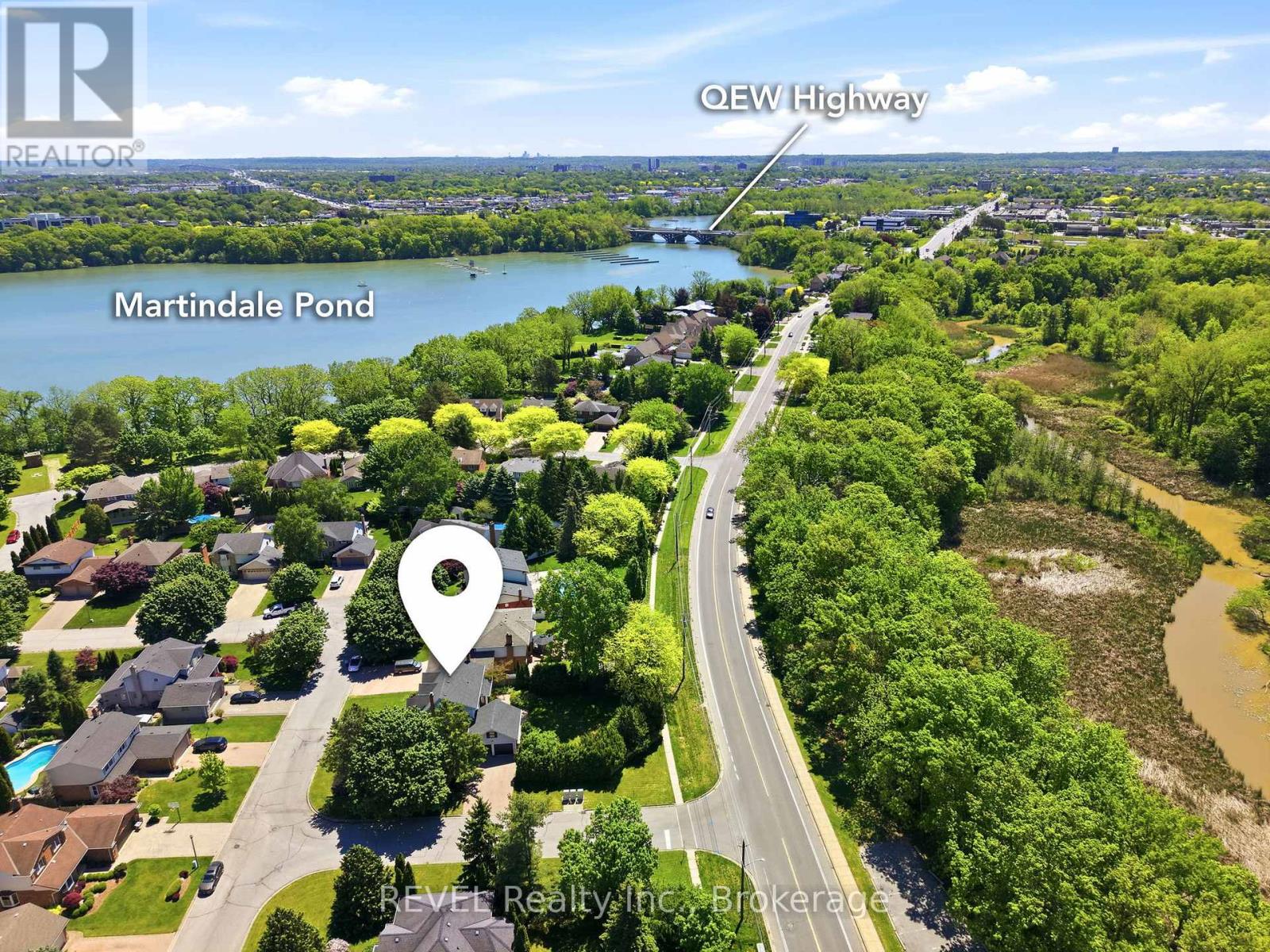 15 MACINTOSH CRESCENT - 7