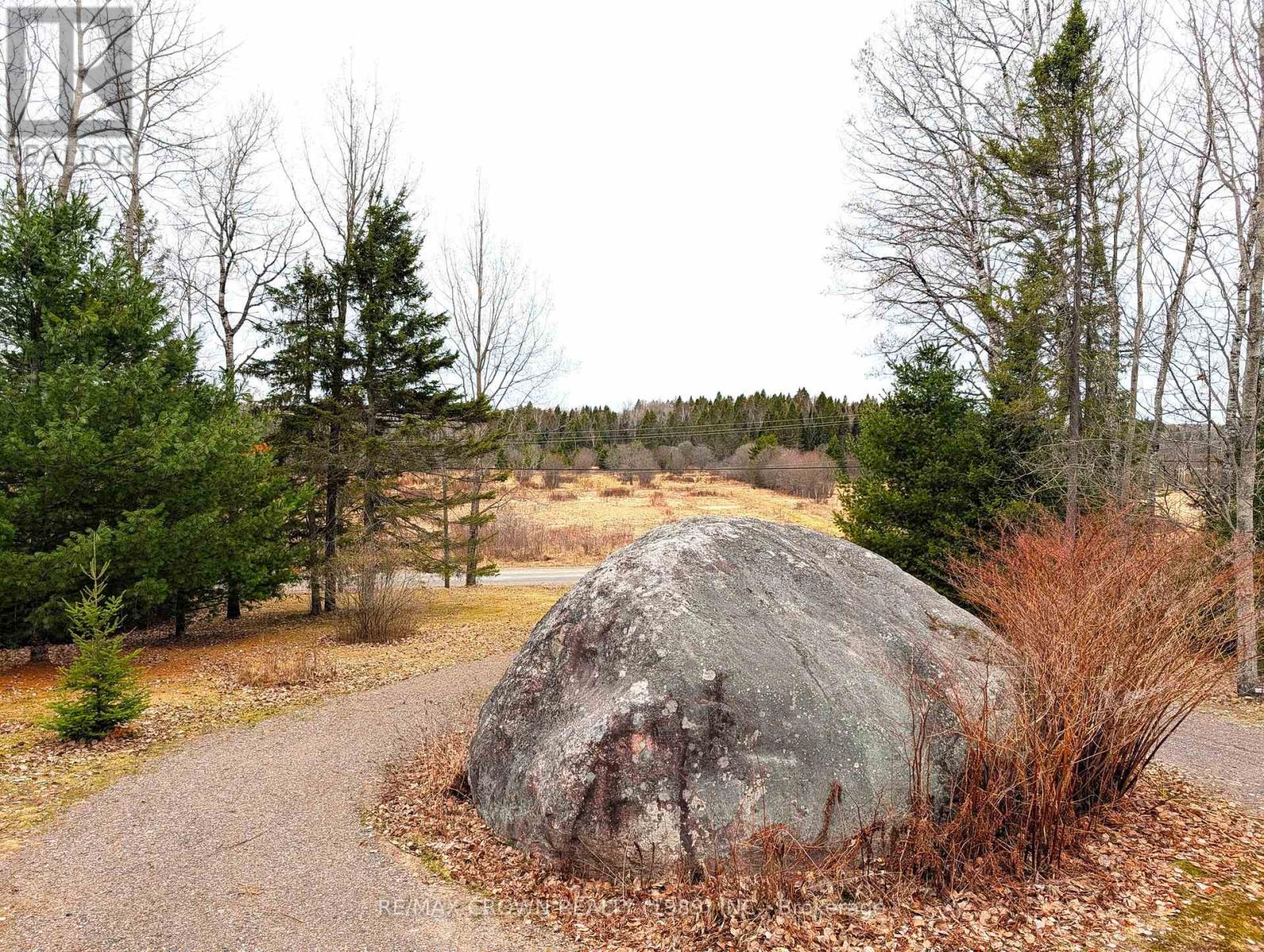 762 OUELLETTE ROAD - 10