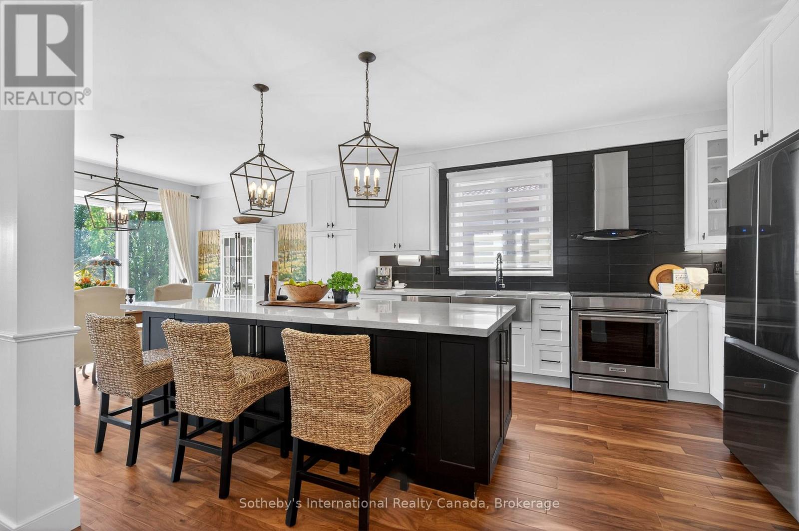 325 ABERDEEN BOULEVARD - 16