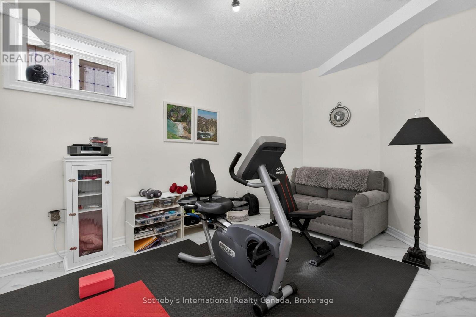 325 ABERDEEN BOULEVARD - 38