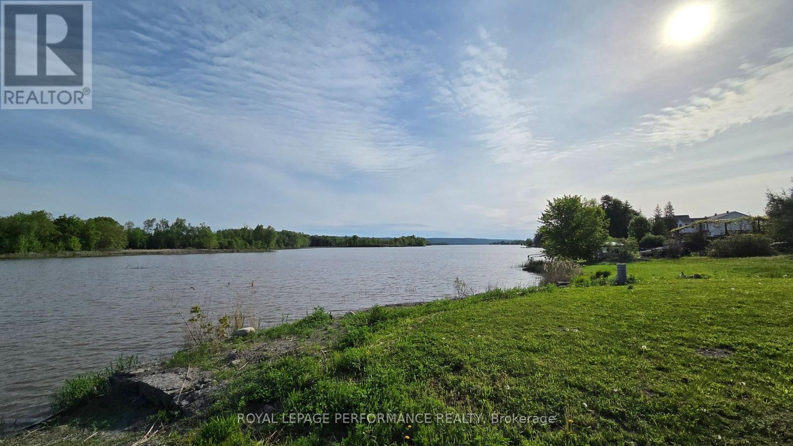 573 BAY ROAD - 4