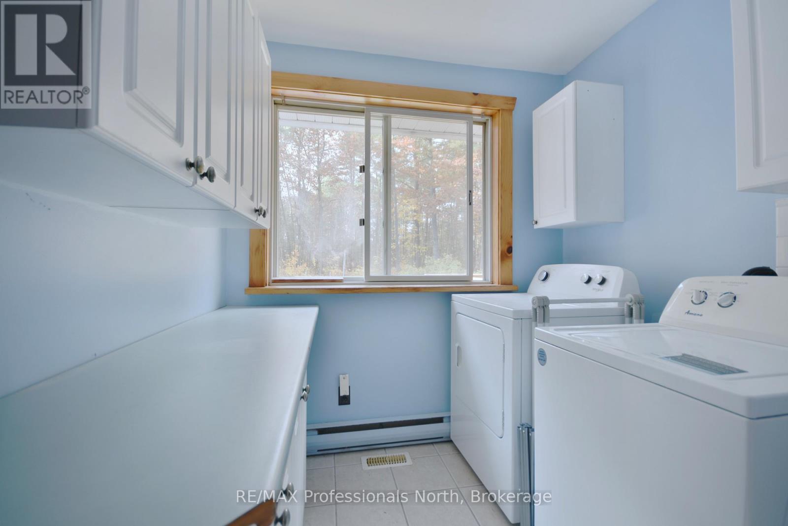 20 COULTER LANE - 41