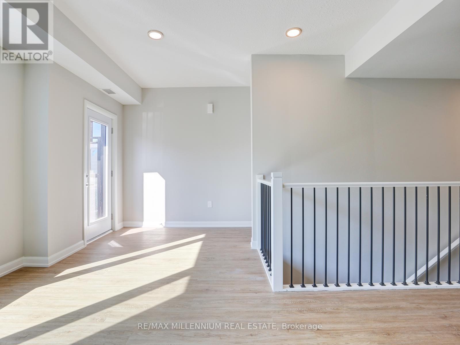 #206 708 WOOLWICH STREET - 12