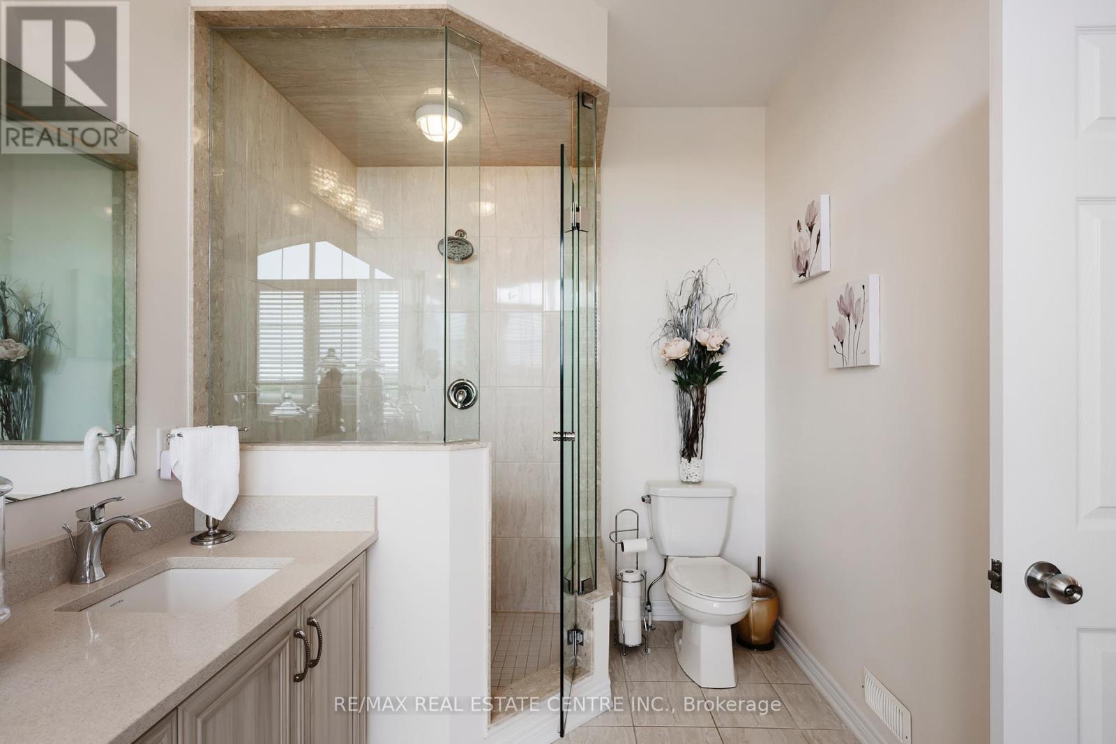 128 COPELAND CRESCENT - 33