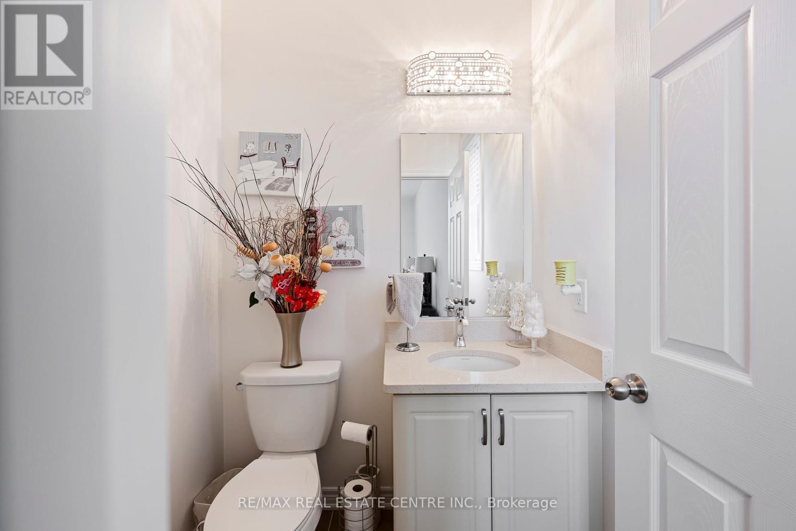 128 COPELAND CRESCENT - 42